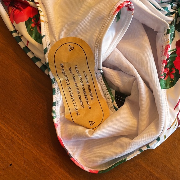 Zoila Maternity Bathing Suit! BRAND NEW! - Picture 4 of 8